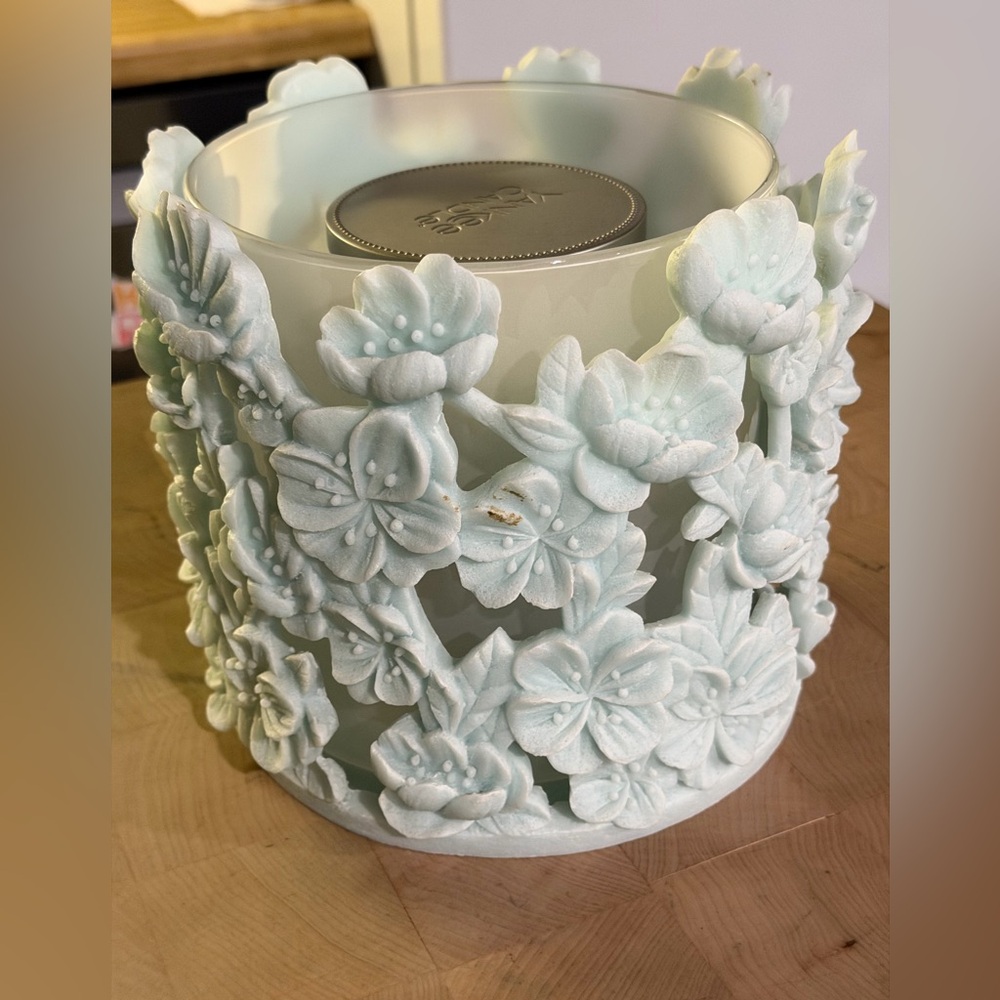 HOMEWORX - Floral Embossed Candle Holder - Picture 2 of 5